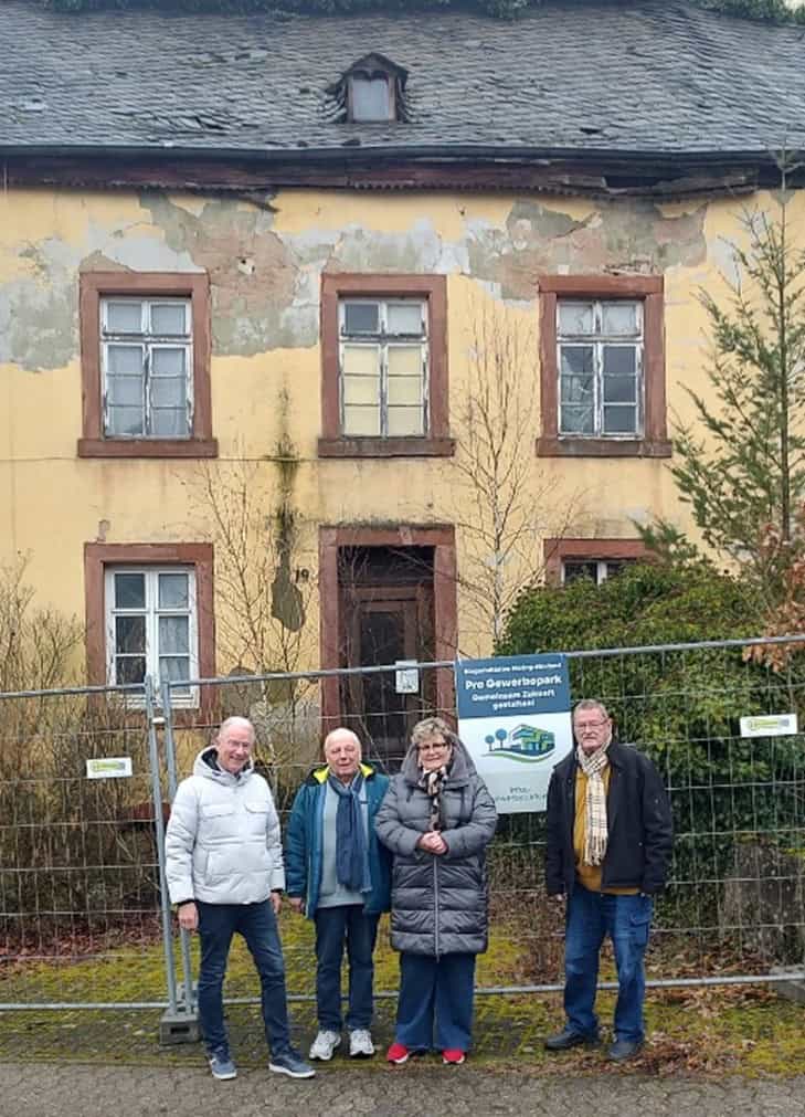 SPD-Landtagskandidatin Bettina Brück und Staatssekretärin auf Einladung der BI in Maring-Noviand